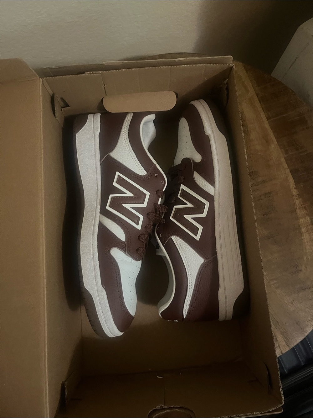 New Balance 480 Men's 7/Women’s 8.5Brown and White Retro Court Sneakers
